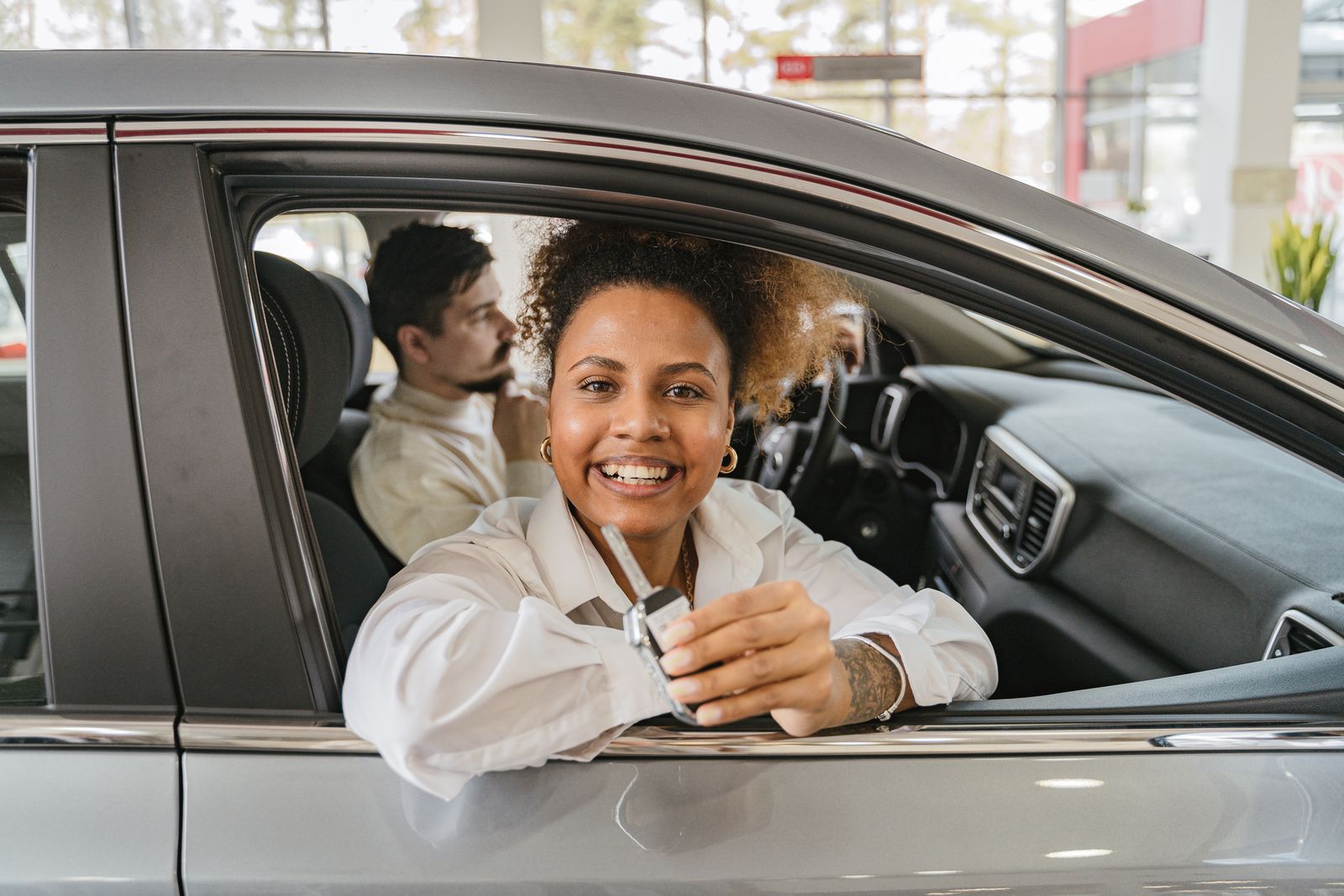 Standard plan members collecting a Leasey car in Atlanta
